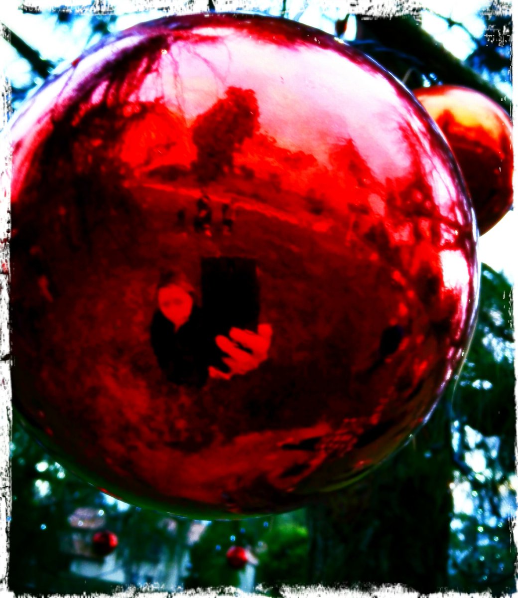 MrsSanchezSD's tweet photo. You wanna see my balls??? #MerryChristmas https://t.co/I7VBcnxVJx