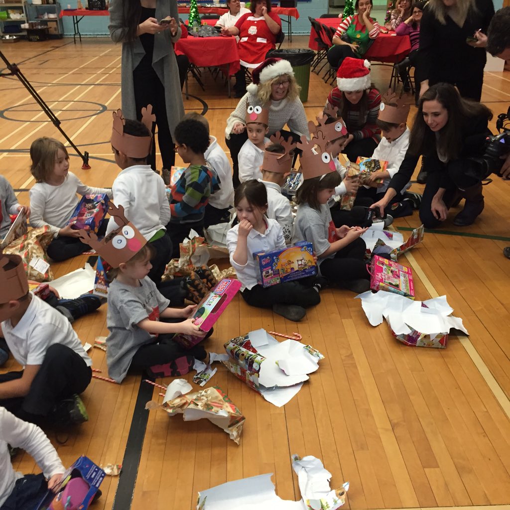 Dalkeith_KDG's tweet photo. #generationsfoundation #holidaycelebration #happykindergarteners https://t.co/jFKtj01JOf