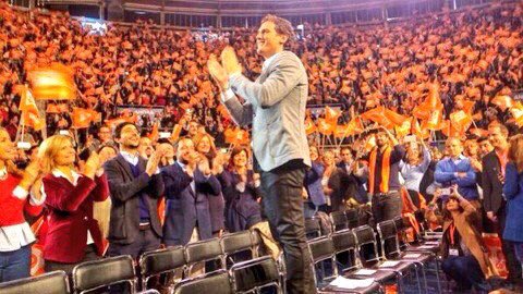 kesadeixon's tweet photo. Viendo este bochornoso espectáculo ¿Aún tenéis dudas? Yo lo tengo claro #AlbertPresidente #CaraACaraL6 @sdelcampocs https://t.co/kYPoOAoq9B