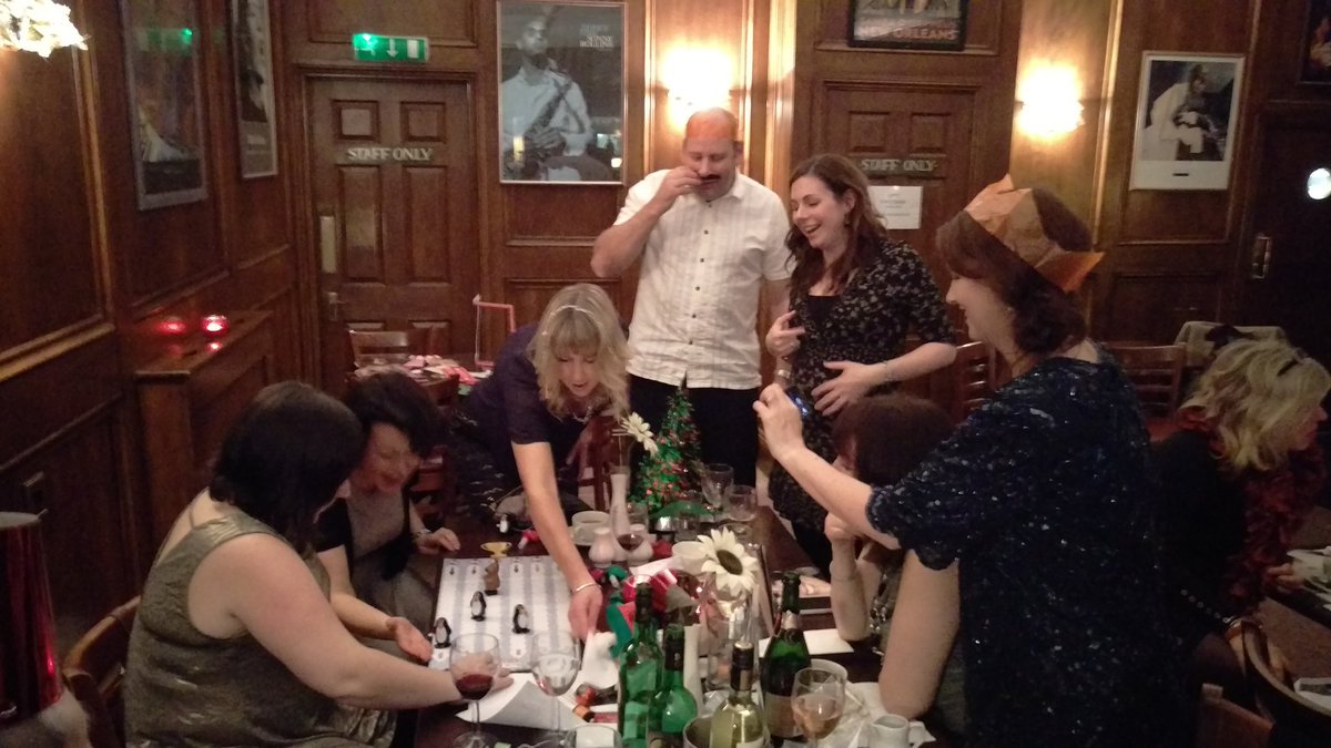 PlymBarbican's tweet photo. .@BarbicanABB #BarbicanTraders #ChristmasParty #lovethebarbican @bluesbargrill https://t.co/HBXoUacSMB