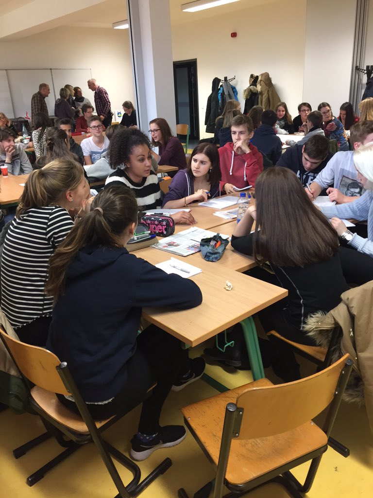 cpsetanta's tweet photo. Our TY students teaching other students about CPS and Ireland #peereducation #SYCAS https://t.co/TaKd2pMauK