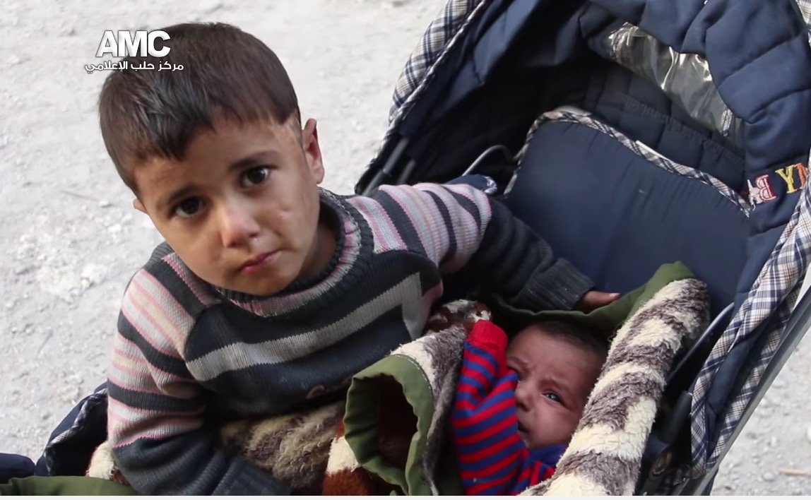 JulianRoepcke's tweet photo. A small boy must become a "daddy" as parents "died in #RussianAirstrikes" in #Aleppo
https://t.co/VS90BRXzVc
#Syria https://t.co/hdqucM6Jc0