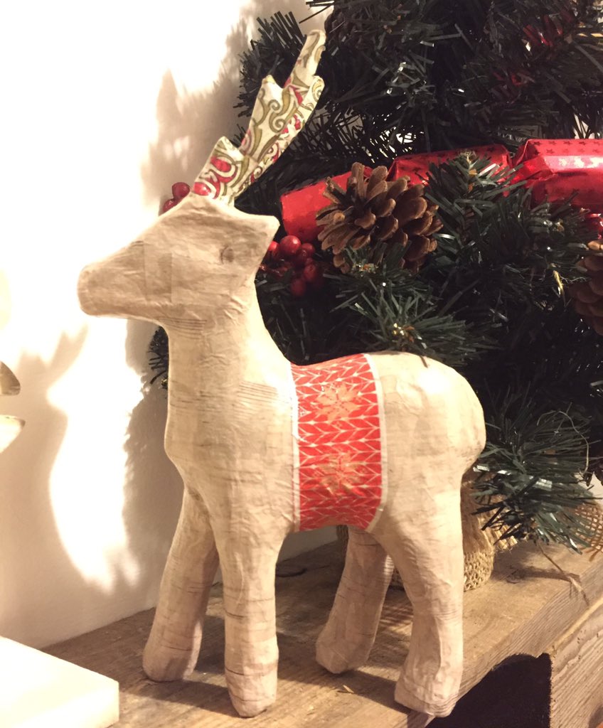 MakeArtUK's tweet photo. #advent day 14! Today is a cute small #Decopatch #reindeer 🤗 covered in festive papers. 🎄☃ https://t.co/5SVzympEYt https://t.co/dPalX0eywp