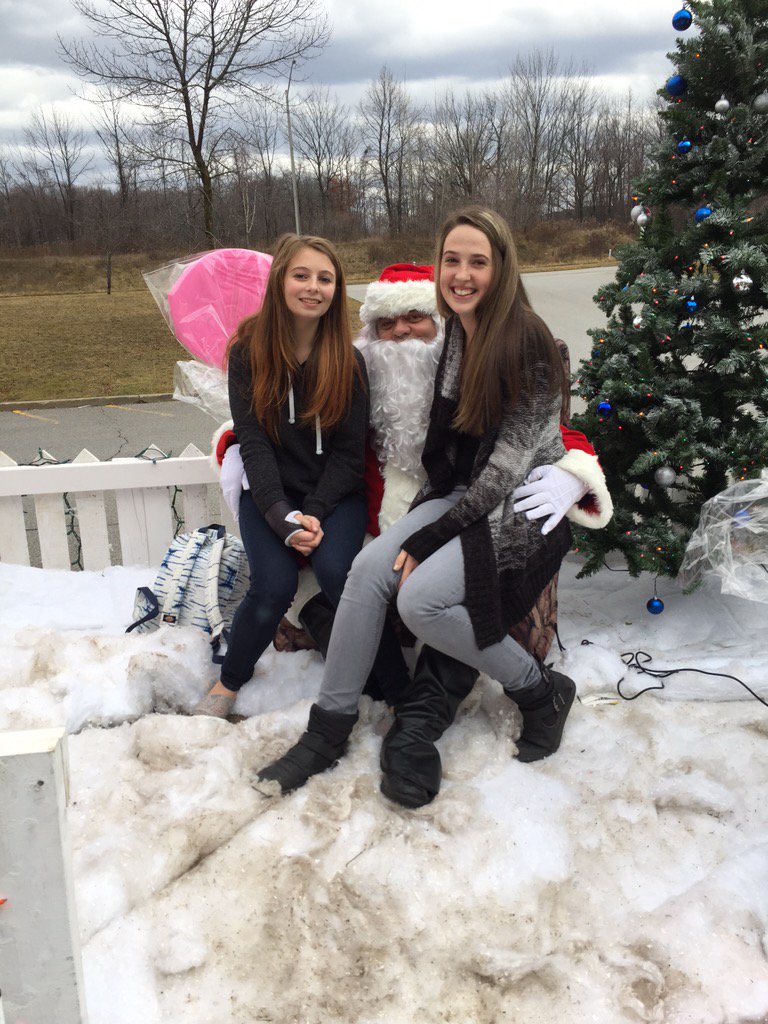 nsstritons's tweet photo. Visiting with Santa! #townofinnisfil #SouthsimcoePS https://t.co/rwuJO4PPdI