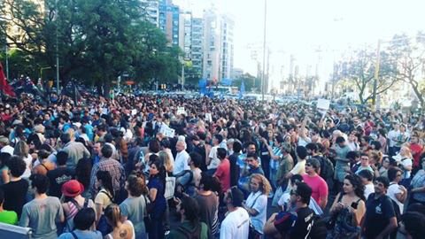 romerodiario's tweet photo. El país dice #LaLeyDeMediosNoSeToca #Bariloche #SantaFe #Cordoba #PlazaDeMayo https://t.co/th8TDTYSWA