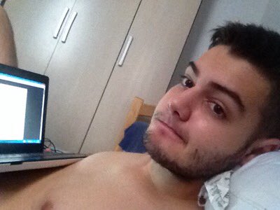 gabrielfreixo95's tweet image. Essa é minha vida, esse é meu mundo.
#Probab 😢