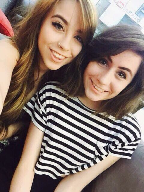 doddleoddle's tweet photo. HAPPY BIRTHDAY to my beautiful babe @musicalbethan <33333333 😘😘😘😘 https://t.co/BOcVyot9c7