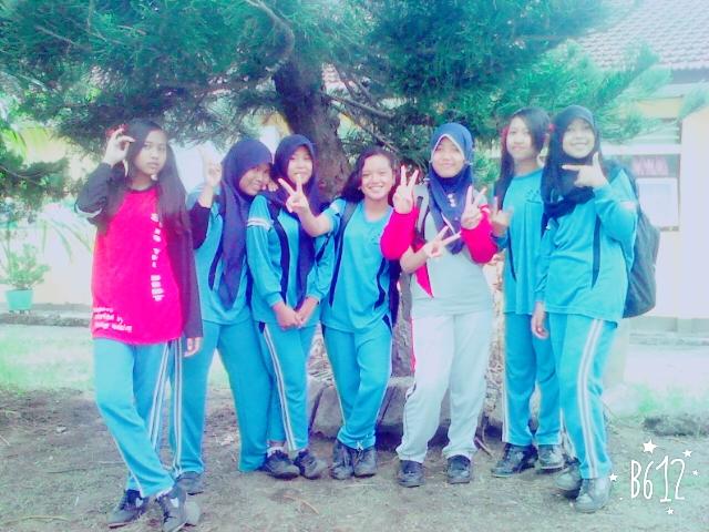 risa_comunity tweet picture