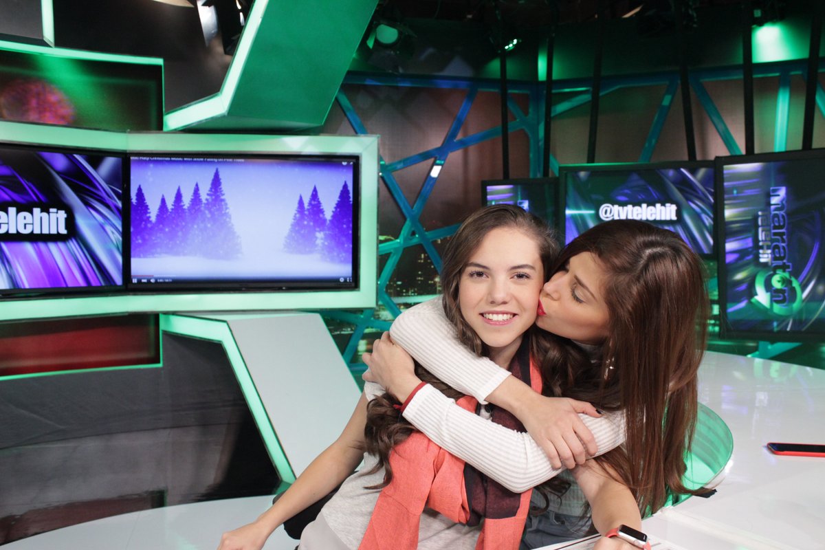 telehit_musica's tweet image. ¡Ya llegó @gwengl333 y @Ceci_Flores a #MaratonTelehit!