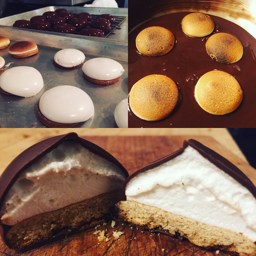 Housemade #smore #whippets #mtl #plateaumtl at <a href="/lasalleamanger/">La Salle à Manger</a>