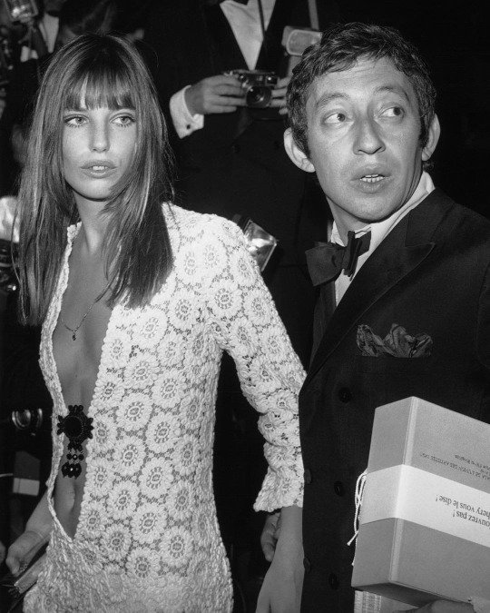 frontrowsite_'s tweet image. #FRONTROWMUSES &amp;gt;&amp;gt;&amp;gt; Happy bday Jane Birkin 😍😍