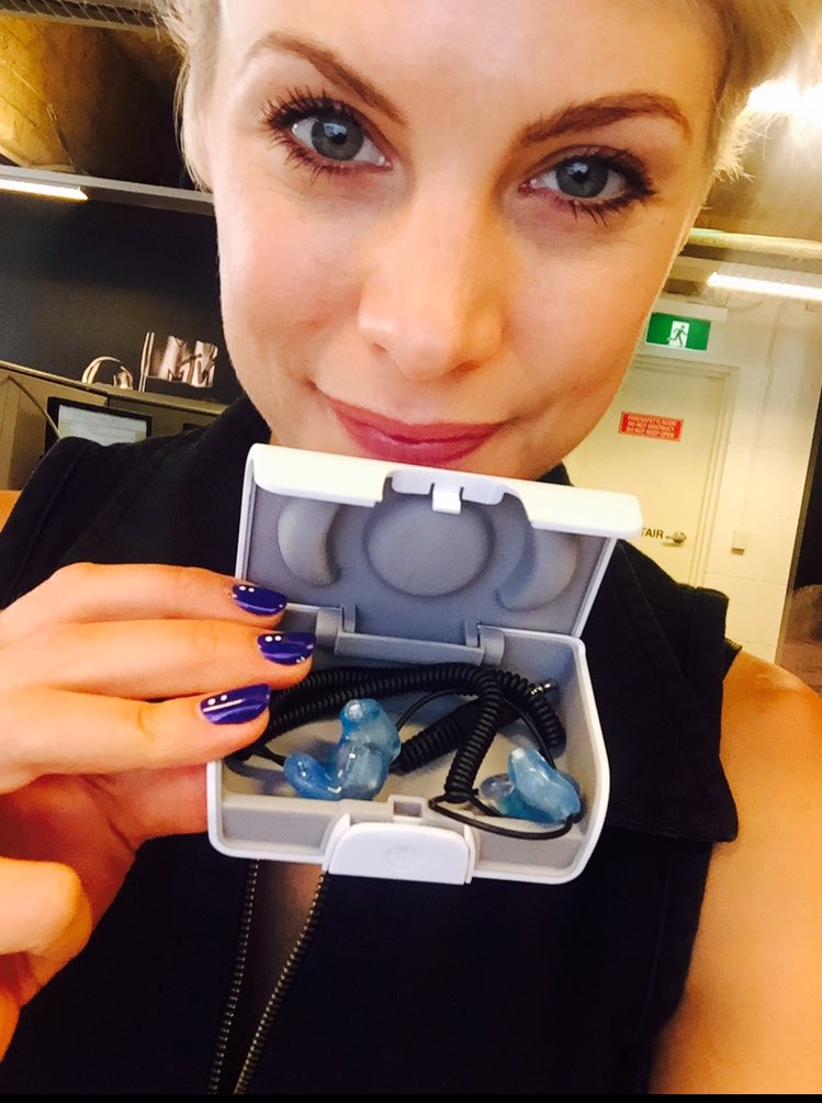 KatePeckme's tweet photo. Go get sum sludge squirted in ur ear.. The end result is earphones to perfectly fit ur lil ear holes!🎧👌🏼@NoiseGuard https://t.co/EI58YRAHBb