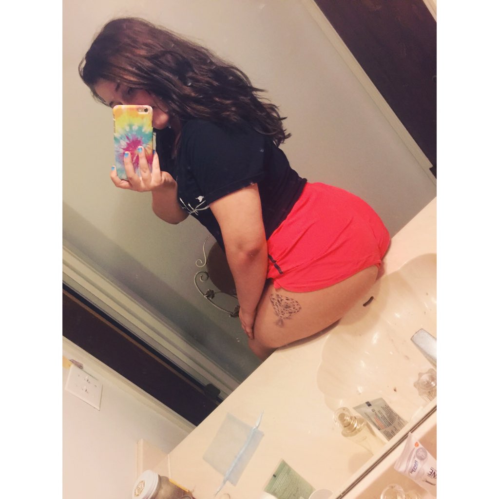 Its__Benz's tweet image. Bad bitch 🔥