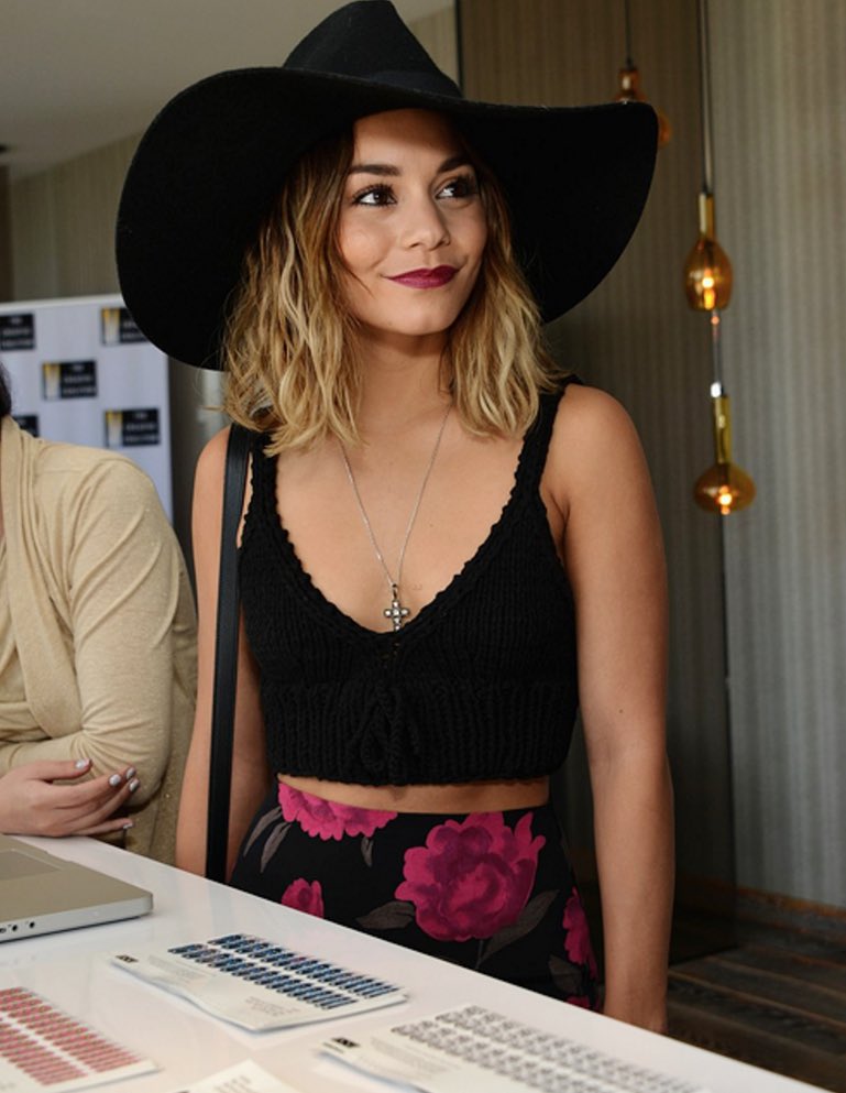 Happy birthday Vanessa Hudgens  