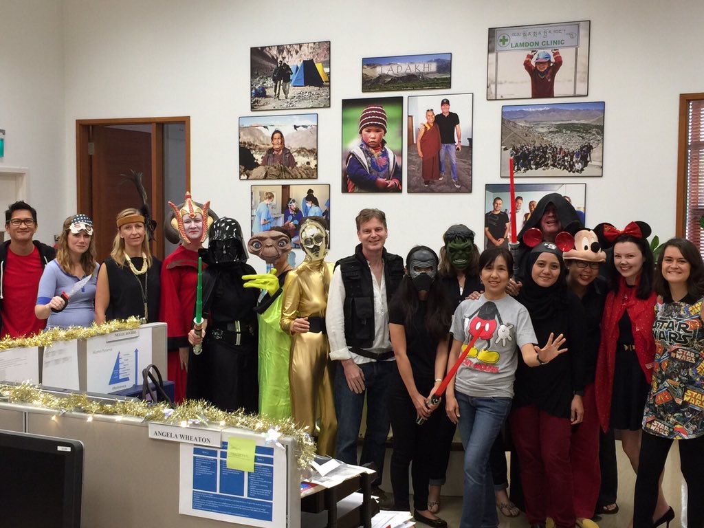 DerbyCrook's tweet photo. Even the staff in The Point are Dressed Up!@TanglinTrust https://t.co/ABTNDbykgp
