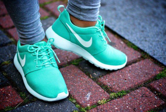 IonlyHearMoney's tweet photo. ❤️ like is you like these roshes 

Use promo code: FASHION for 10% off your order on https://t.co/ryerd2Ui0m 😍 https://t.co/ETEn3gRBG0