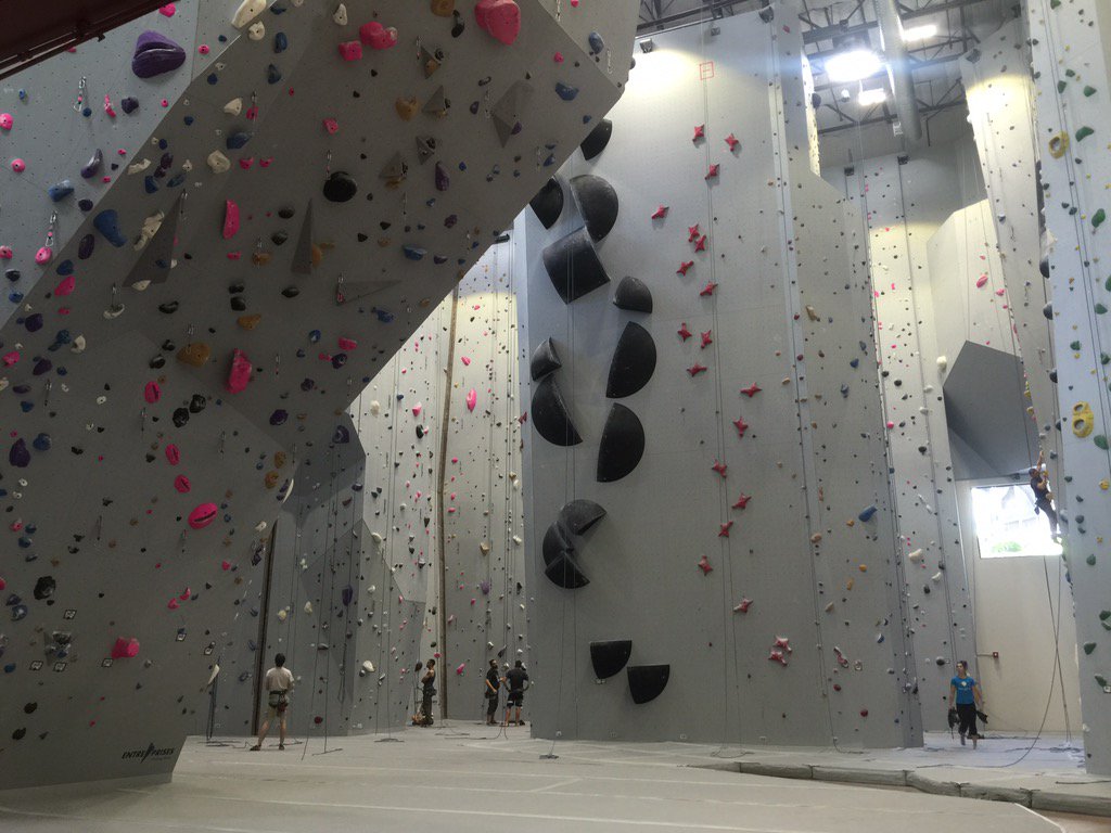 tips4golfswing's tweet photo. RT Durini09 Loving the new climbing gym!! #mesarim #climbing #rockclimbing #sandiego https://t.co/uQDtadwHH9