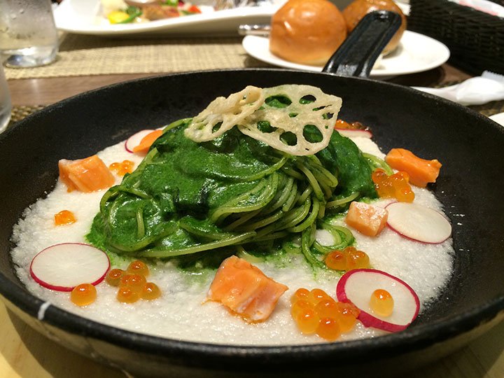 Uzivatel 阪急電鉄 公式 Na Twitteru 月に一度の贅沢ランチ などでも ホテルランチも良いですよ 大阪新阪急ホテルは なんと言っても 阪急梅田駅から傘要らずですし 中央口から降りて 空港バスのりばの横です 新阪急ホテル レインボー の詳細は