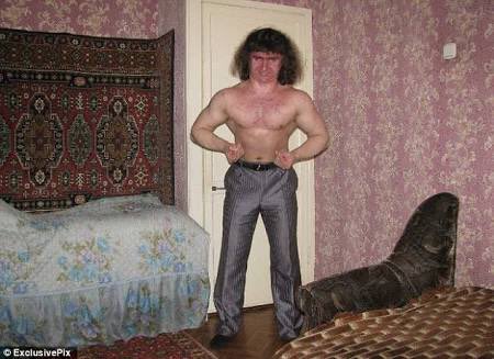 RussianProfiles's tweet image. "Forget Hulk Hogan, I'll be your muscled hero!" #RussianDatingProfiles