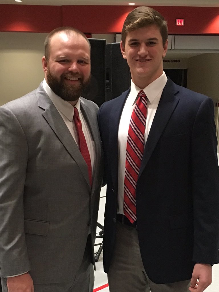 CoachMorsey's tweet image. Very proud that I got to coach all these guys this year. These seniors were a special group #HogsEat #UnionFB