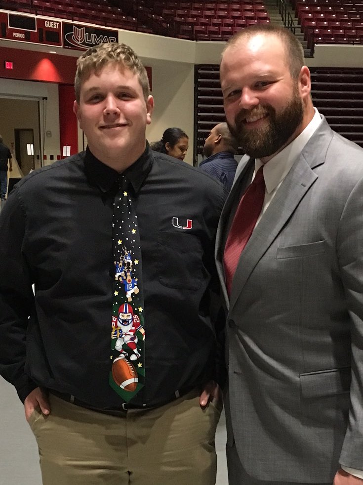 CoachMorsey's tweet image. Very proud that I got to coach all these guys this year. These seniors were a special group #HogsEat #UnionFB