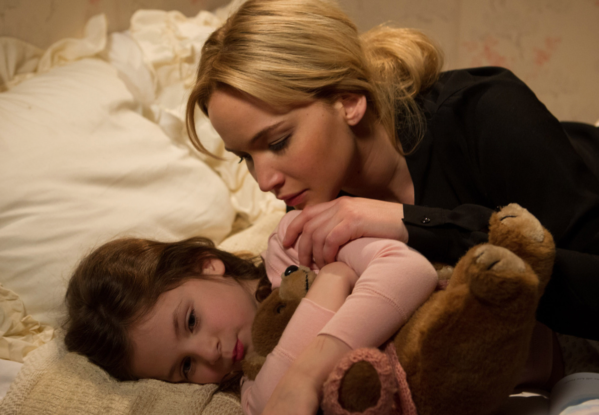 WomenintheWorld's tweet photo. Jennifer Lawrence portrays entrepreneur @JoyMangano in the new film "Joy": https://t.co/G7WsA1EWSR https://t.co/loKM8kT9Uv