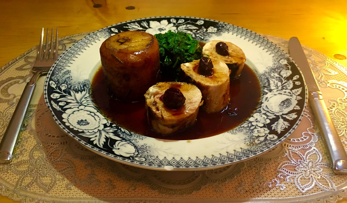 #ChristmasDinner stress? <a href="/culinarycarton/">Culinary Carton</a> delivers chef-prepped food+recipes. You cook + take all credit #5OTBsponsor