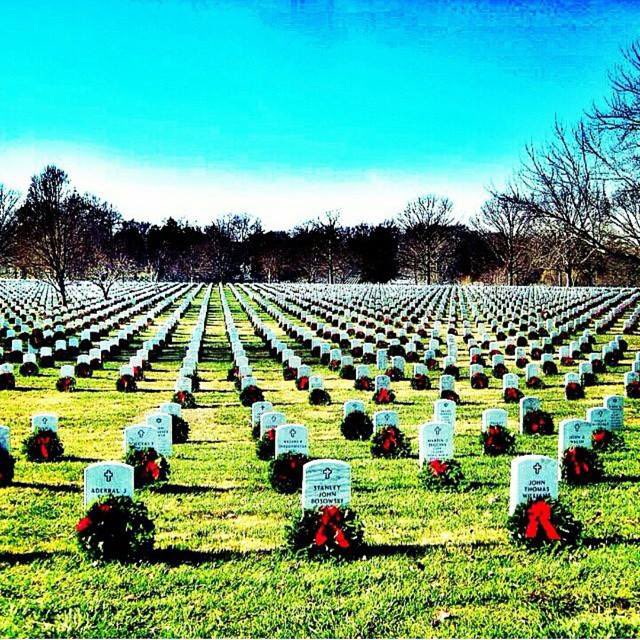Hooyah61's tweet photo. R/T this Thanks to #Wreaths Across America @NavySEALMuseum @SEALofHonor @JGilliam_SEAL  @ArlingtonNatl https://t.co/Jr4ZCIuxJw