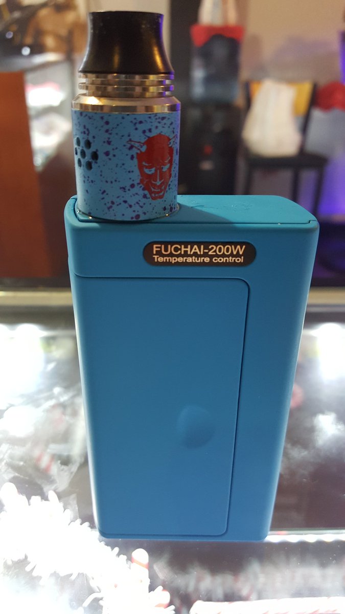 framed222's tweet image. Todays set up #vapefam #regulatedmod #subohm #vape3mg #highwatts #highvoltage  #lowresistance #vapordye #vapeallday