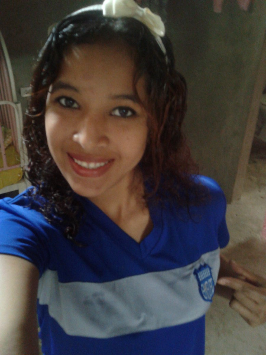 LabebitaSalas's tweet photo. @100xCientoFTBL .. #100xCientoEquipado ... Siempre apoyando a mi #Emelec https://t.co/bx5YPb2YY5