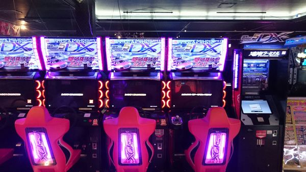 ドラマ足利店 Na Twitterze ゲーム機情報 湾岸ミッドナイト５ｄｘのバージョンアップが終わりました エスカレーター上がってすぐの場所で稼働中ですのでぜひご利用ください 足利 ゲーセン 湾岸５ T Co Midicievdr