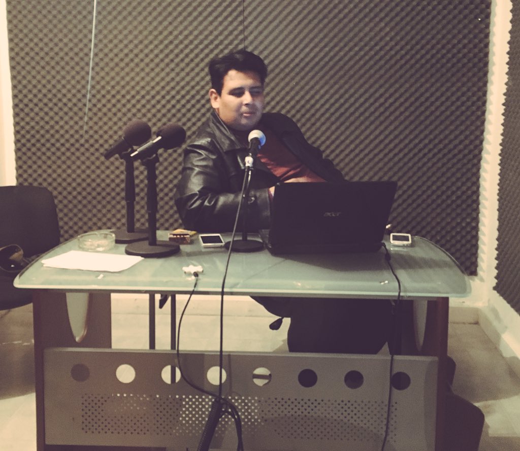 AdictivaRadioMX's tweet photo. Tarde pero el programa está #pocam... Venganche pa'aca https://t.co/FC1w2FOAdA https://t.co/nb1DOMuIIg