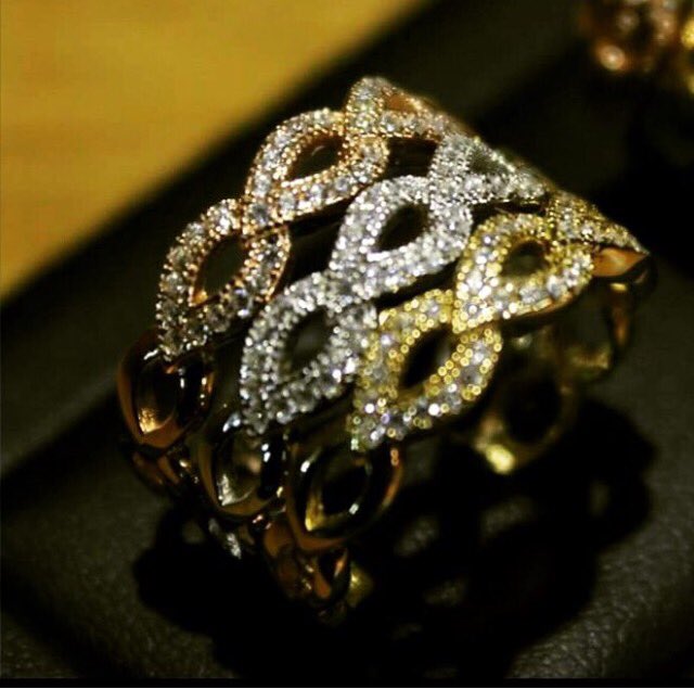 AsimiJewelry's tweet photo. Glamorous looking infinity symbol ring #AMAZINGJEWELLERY #Christmas2015 #jewellery #Silver #fashionweek #swag https://t.co/htEgbaZyaM