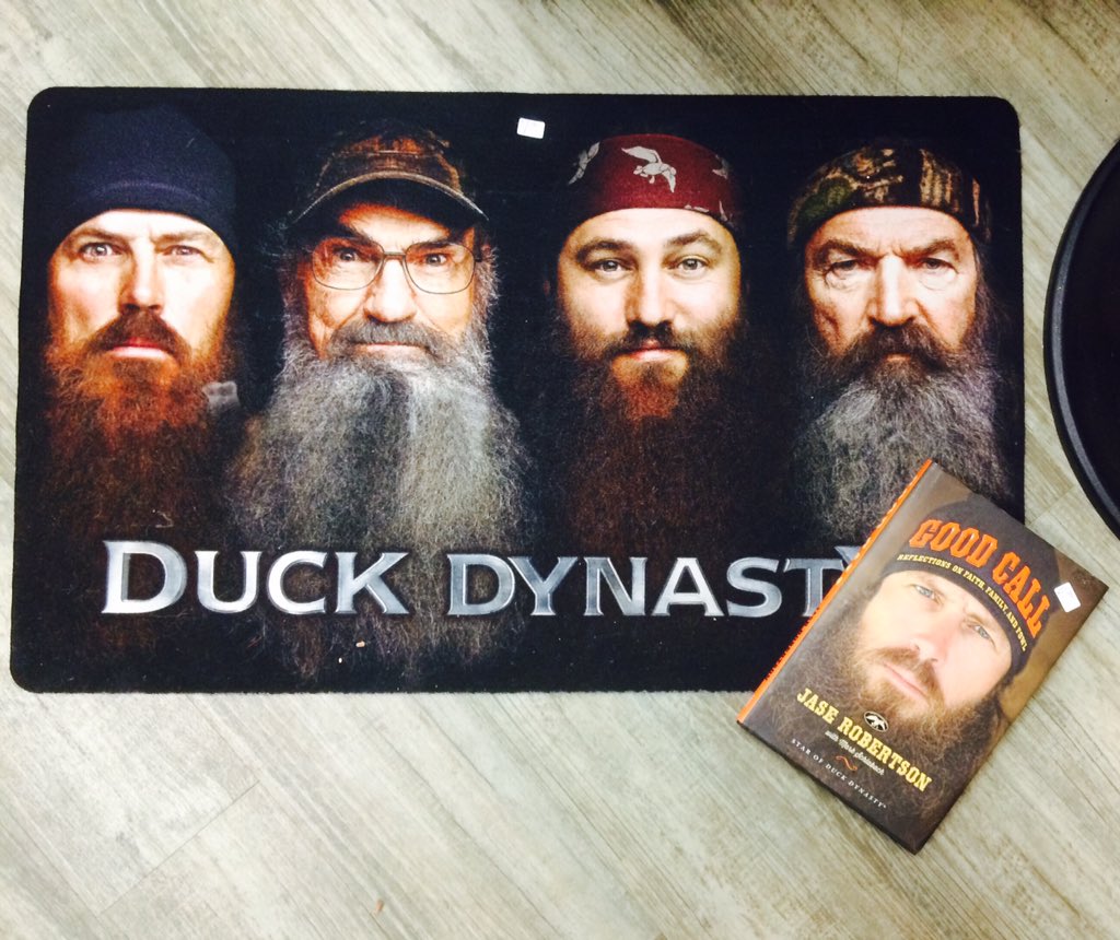 showoffs's tweet photo. #duckdynasty mat and book. https://t.co/qBO8HjtnlK