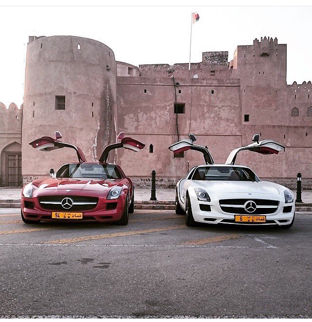 كـل شيٍ في وجـودك به حـلا
و كل حرفٍ تكتبه يعني حضور

لو تغيــب الخلق تبقى يالغــلا
طلّتك عطري و ابـياتك بخور♡