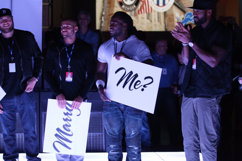 Lions's tweet photo. #Lions players helped pull off this surprise engagement @GoldenFutureFDN event. 

More 📷s: https://t.co/pqququSIqc https://t.co/saoSlXrWWu