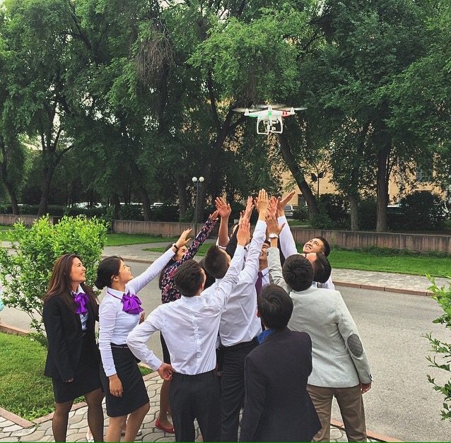 Enactus_IIIEP's tweet photo. We are back! 
Мы снова с вами, здесь! Но уже с переименованным названием нашей команды Enactus KNU. 
#EnactusKNU https://t.co/eb4uGDuyM8