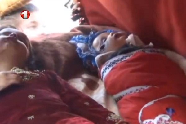 1TVNewsAF's tweet photo. Gunmen butcher eight family members, including toddler, in #Nangarhar https://t.co/BcQYDISjEv #AFG https://t.co/DUEKtxXx3w