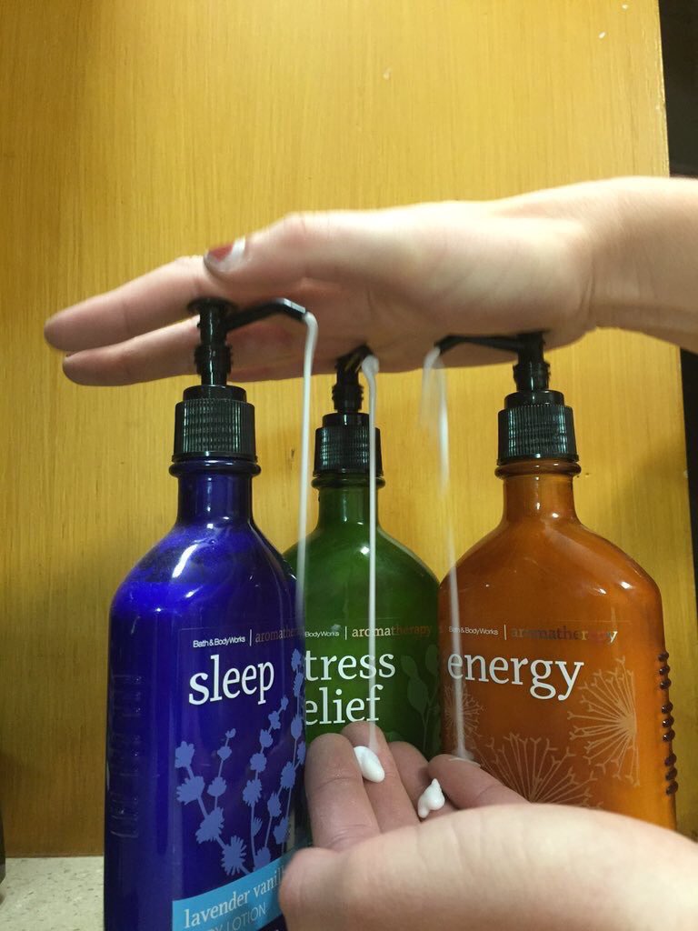 ltsTina's tweet image. finals week got me like