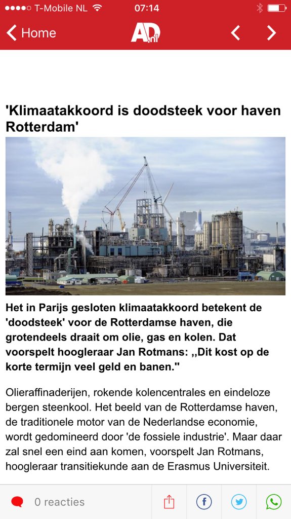 andrefreyssen's tweet photo. Die @NadineVos heeft het er maar druk mee: @volkskrant @ADnl etc.. #klimaatakkoord #transitie #PortofRotterdam https://t.co/ZpJ5Kef51F