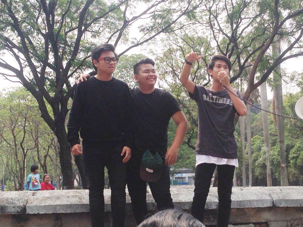 Comate_INA1's tweet photo. Hari ini @CJRisCJR ada di Rumpi Awards Trans Tv jam 17.00wib😁💕 #CJRAtRumpiAwardsTTV https://t.co/7UxSMtt3LI