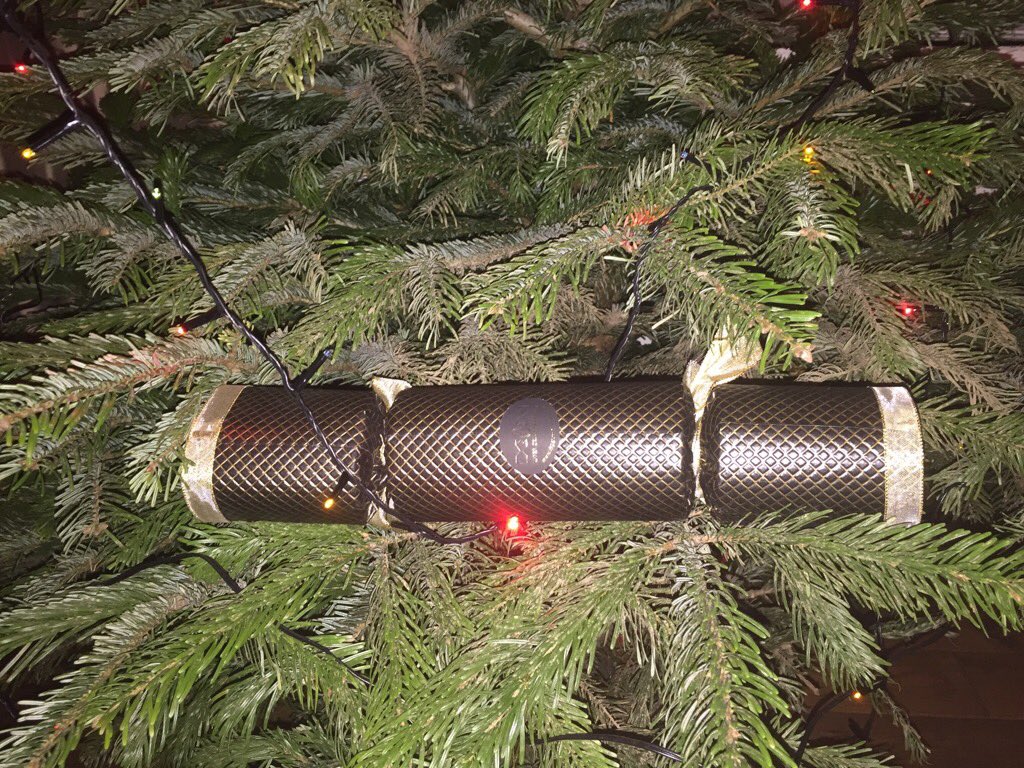 AdeAdepitan's tweet photo. Big thanks to Urban massage for this Christmas cracker and the gift card with a free massage!https://t.co/qtuYlDOvkl https://t.co/R6efbPFpWV