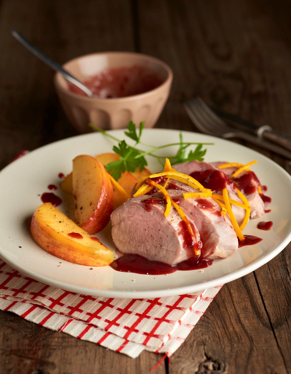 ¿Buscas un plato principal para esta #Navidad? Solomillo de cerdo con salsa #Cumberland  lavidasabemejor.es/no-solo-dulce/…