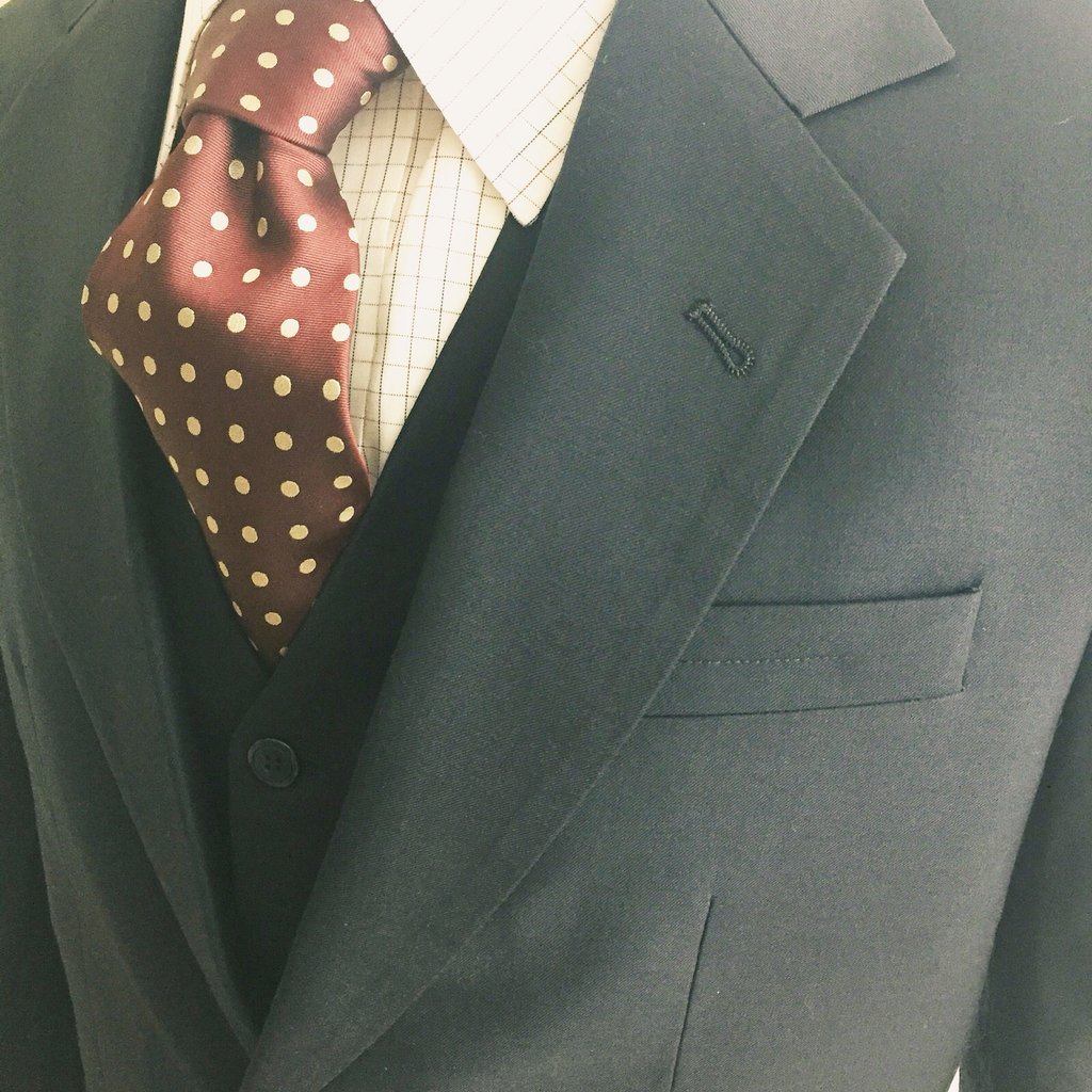 BespokeFella's tweet photo. A 3-piece #suit we just finished #bespoke #tailormade #menswear #SuitedUp https://t.co/GOl94fkdFp