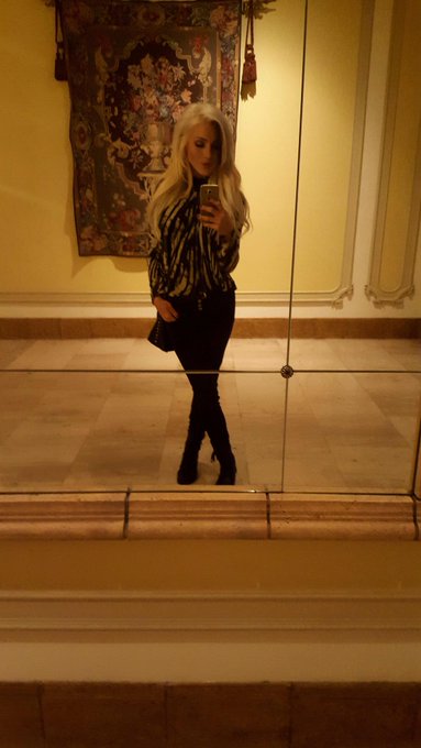 Goodnight LA https://t.co/w1rFqbkV81<a href="/tag/throwbackthursday"class="tags"><span>#throwbackthursday</span></a><a href="/tag/harleyquinn"class="tags"><span>#harleyquinn</span></a><a href="/tag/damaged"class="tags"><span>#damaged</span></a>