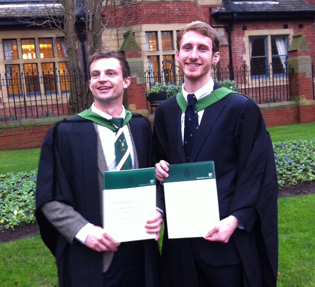 TMDSheard's tweet photo. Winter graduation :) #LeedsGrad15 @LeedsUniGrad https://t.co/LbVU25LlyB