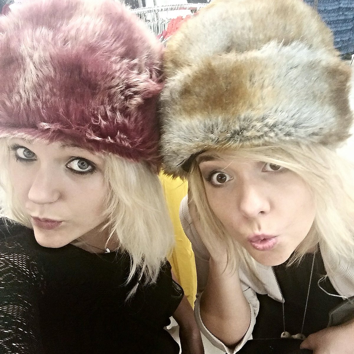 LSRightAllure's tweet photo. #Hats #Fluffy #Sisters #Shopping https://t.co/KejFbHa8xM