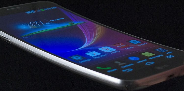 Гнущий самсунг. LG G Flex 3. LG 2016 Phone. LG С изогнутым экраном смартфон. Хонор с изогнутым экраном.