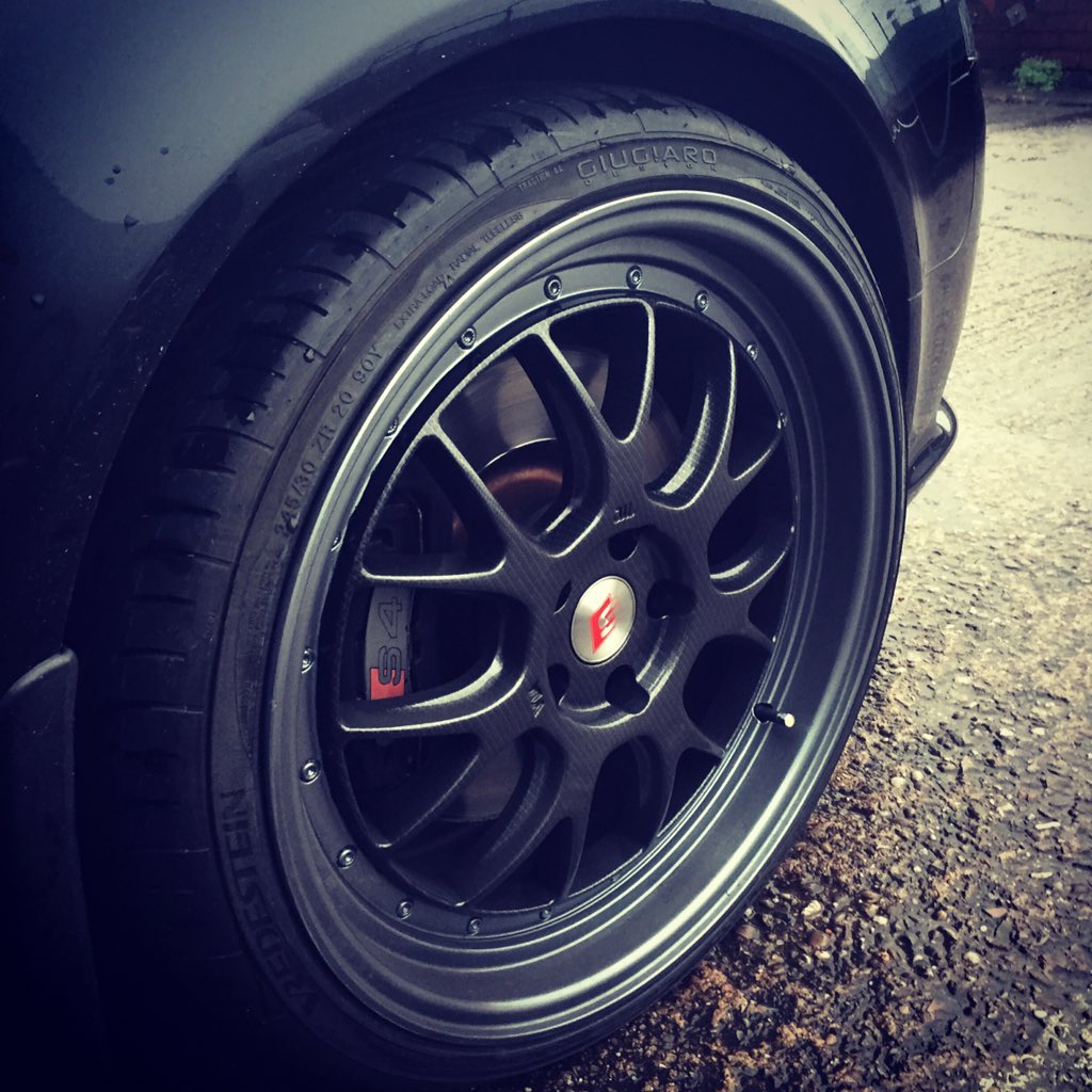 Vital_Hydro's tweet photo. The silver carbon wheels we did are now back on Andy's RS4.
#customiseyourlife https://t.co/oOsyVdY60B