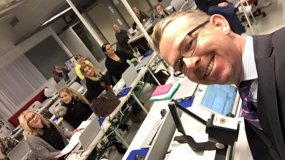 Big thanks to <a href="/walshcormac/">Cormac Walsh</a> for an interesting lecture about using #BigData! #Krea #luosykettä #HaagaHelia